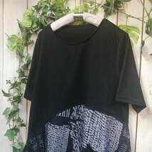 FW０４７９８＊カット切り替え＊幾何学プリント＊チュニック＊半袖＊黒＊サイズM～L 　ゆったりシルエット_画像4