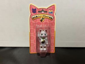  Bearbrick maneki-neko nya- yellowtail k. luck 100%