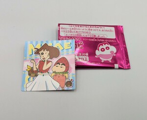 クレヨンしんちゃん　チョコビ　付録　平成レトロシール　みさえ＆しんちゃん