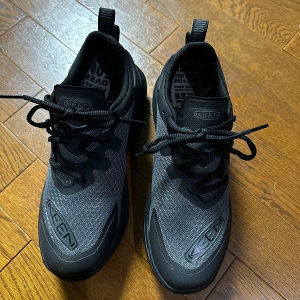 KEEN ブラック