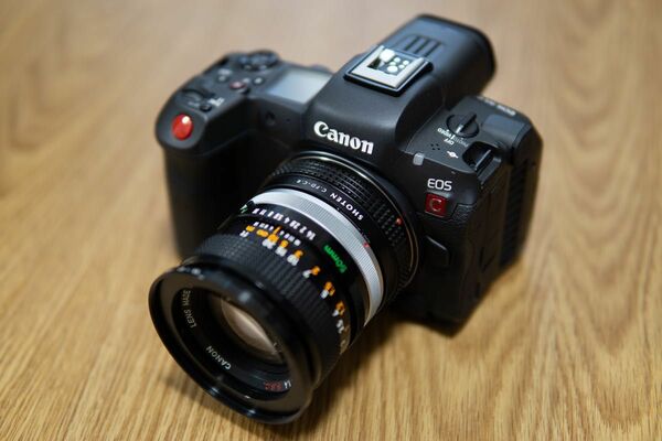 Canon EOS R5C 本体　期間限定出品