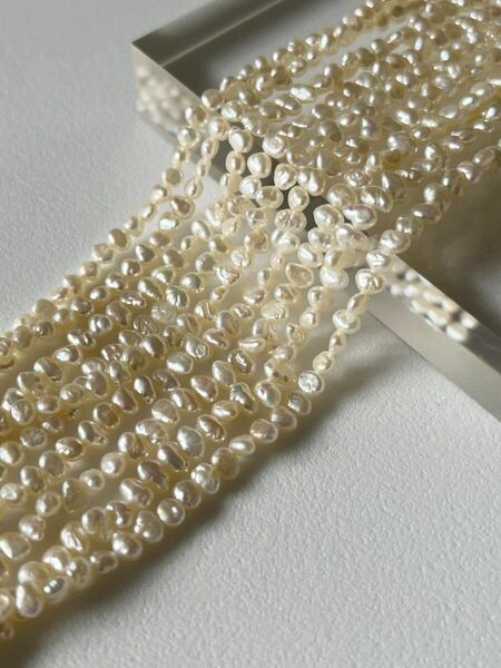 【1連価格3-3.5mm】ケシパール　淡水パール　高品質　真珠　無核　素材　テリつやあり 