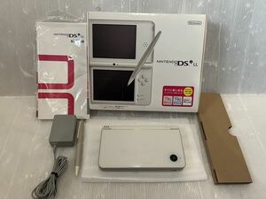 ★本体ほぼ未使用　新品同様　DSi LL ナチュラルホワイト　付属品完備　極上美品　動作良好　送料無料★