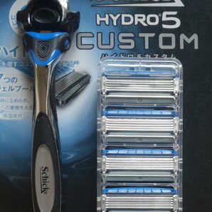 【替刃４個＋本体】シックハイドロ５カスタム Schick HYDRO5 CUSTOM 髭剃り＆替刃