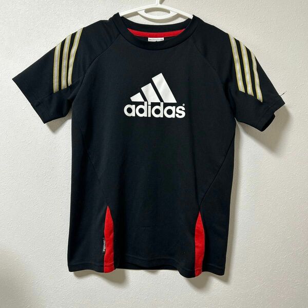 アディダス adidas 半袖Tシャツ スポーツウェア 150cm