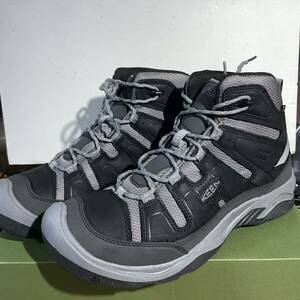 新品　箱入り　KEEN キーン　登山靴　トレッキングシューズ　29cm