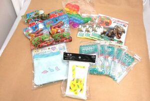 新品未使用品★景品★夏祭り★子供会★恐竜★バスボム/プッシュポップ/おりがみ/付箋/ウエットティシュ/ショルダーバッグ/計15点