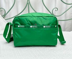 LeSportsac