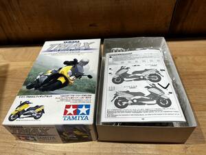 （132）未組立 タミヤ TAMIYA 1/24 スポーツカーシリーズ ヤマハ TMAXとフィギュアセット プラモデル