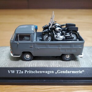 1/43 プレミアムクラシックス ミニカー/VW T2a Pritschenwagen Gandarmerie Puch SG250/フォルクスワーゲン トラック バイク2台積載