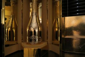 エンジェル ヴィンテージ 2007年 ゴールド 正規品 シャンパン 外箱 ケース キーホルダー付き