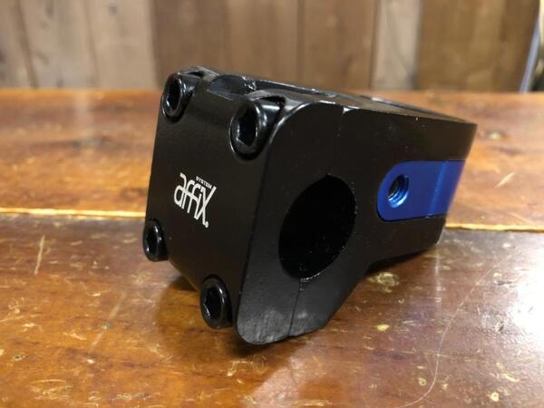 自転車 KHE BIKES AFFIX STEM 50mm BLACK/BLUE 即決 送料無料 新品未使用
