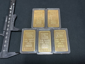 【X293】スイス CREDIT SUISSE1オンス 約30g　記念金貨コイン インゴット金貨バー5枚No.611158等 磁石に反応しません 