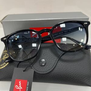 Ray-Ban