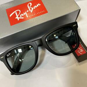 Ray-Ban