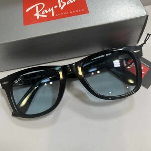 Ray-Ban