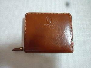 【新品・未使用】ハッシュパピー二つ折れ財布　HP2066　ルクス　チャ色