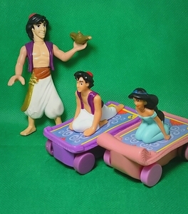 [ missed!] Disney McDonald's happy set Aladdin toy 3 point set 2004 figure minicar * one part parts lack of 