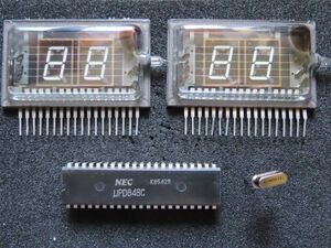 未使用新品 NEC 日本電気 時計IC uPD848C ＆ 蛍光表示管 VFD ＆ 水晶発信子 セット （在庫２セット）