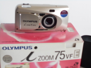 オリンパス　フィルムカメラ　新品 i ZOOM75VF E