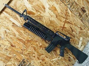 おそらくG&P 電動ガン FN M16A4 M5RAS M203ランチャー付 塗装