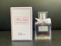 未開封 Dior Miss Dior ディオール ミスディオール ブルーミング ブーケ オードトワレ 香水 スプレー MISS DIOR 30ml CD 試供品付 保管品_画像2