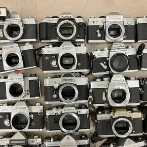 【大量32個】 ミノルタ ペンタックス ペトリ 等 フィルムカメラボディ ブラックボディ 等 大量 まとめ ジャンク D81の画像2