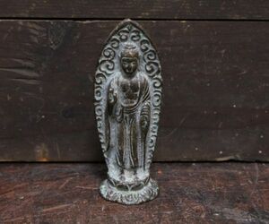  very old seems to be . old copper. Buddhist image ..... image . middle .n366