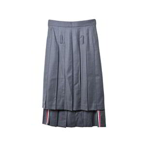 未使用 THOM BROWNE BELOW KNEE ドロップド バックイン 120'S ツイル スカート 36 グレー トムブラウン KL4BPSUL30