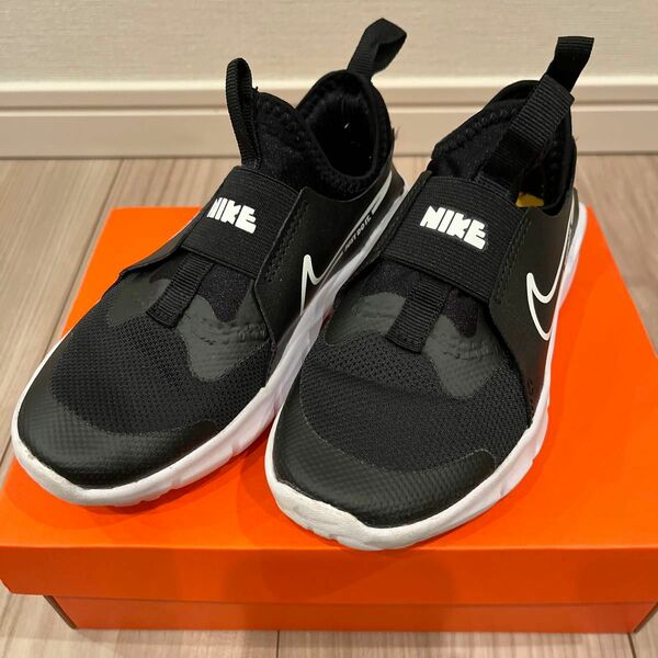 NIKE キッズシューズ　18cm