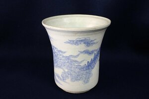 *050832 China Joseon Dynasty blue and white ceramics . dragon plant pot *