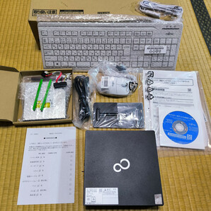 富士通 ESPRIMO Q7010/H FMVB15029 DVDマルチ Blu-ray内蔵 Win11Pro/i5-10500T/RAM 32GB/SSD 256GB/LAN・BT・Wi-Fi/純正KBマウス付き 美品