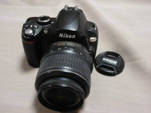 状態良好　Nikon D60 デジタル一眼レフカメラ　 AF-S DX NIKKOR 18-55mm F3.5-5.6G VR レンズ付　動作確認済