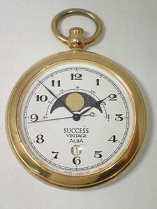 m2458 / SEIKO Seiko ALBA SUCCESS VINTAGE Alba sakses Vintage V338-0010 quartz Gold pocket watch present condition goods operation goods 