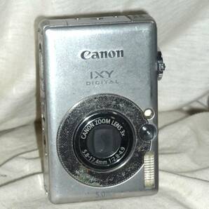 Canon IXY DIGITAL 55 (500万画素)バッテリー付き・動作品・電池フタ修理ありの画像1