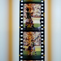 1994年 サッカー Jリーグ 本物 フィルム 横浜フリューゲルス エドゥー カズ 6コマ(検)写真 三浦知良 中田英寿 遠藤 久保 panini _画像3