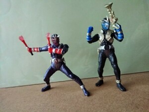 HG 仮面ライダーヒビキ　響鬼 ＋ 威吹鬼　フィギュア　　BANDAI　