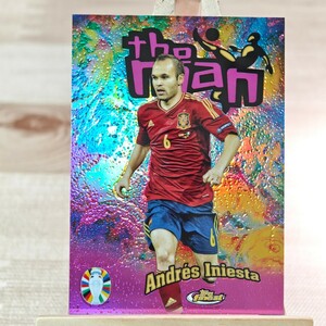 Andres Iniesta 2023-24 Topps Finest Road к UEFA Euro Andres Iniesta Дело с человеком попала в SP