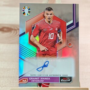 グラニト・ジャカ 2023-24 Topps Finest Road to UEFA Euro Granit Xhaka Auto Switzerland 直筆サインカードの画像1