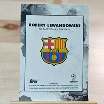 99枚限定 ロベルト・レヴァンドフスキ 2022-23 Topps Inception UEFA Robert Lewandowski Barcelona 21/99_画像2