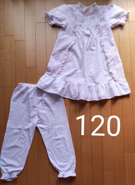 120cmと130cmで着ました 表記サイズ110cm半袖パジャマ上下薄いピンク 上下セット