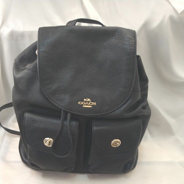 COACH巾着型リュックBLACK