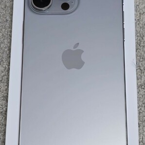 [98% ケースおまけ付] iPhone 15 Pro Max 256GB ナチュラルチタニウム 極美品 Apple アップル チタン スマートフォン 本体 SIMフリーの画像3