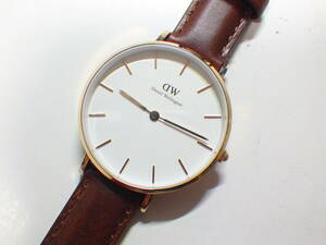  Daniel we Lynn ton Classic 32 millimeter quarts wristwatch used #047
