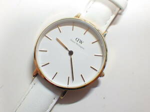  Daniel we Lynn ton Classic 32 millimeter quarts wristwatch used #050