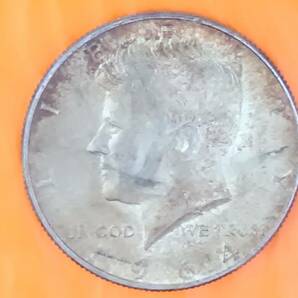 1円オーク：USA1964年ケネディ1/2ドル銀貨1枚NO-904-Bの画像2