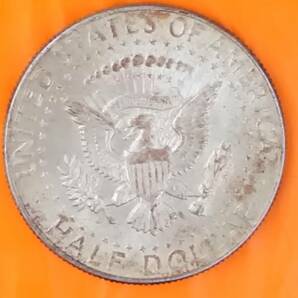 1円オーク：USA1964年ケネディ1/2ドル銀貨1枚NO-904-Bの画像3