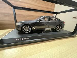 モデルカー　BMW 5シリーズ　ブラックメタリック