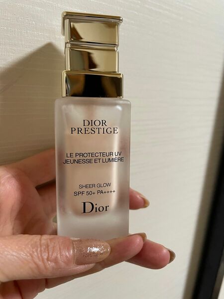 DIOR プレステージ ホワイト ル プロテクター UV ルミエール シアーグロー ディオール