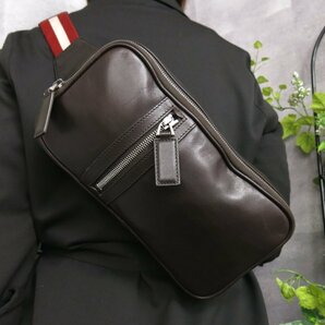 ●超美品●BALLY バリー●メンズ●トレインスポッティング●カーフ レザー●ボディ ショルダー バッグ●ブラウン 赤 白●SV金具●Js46312の画像1